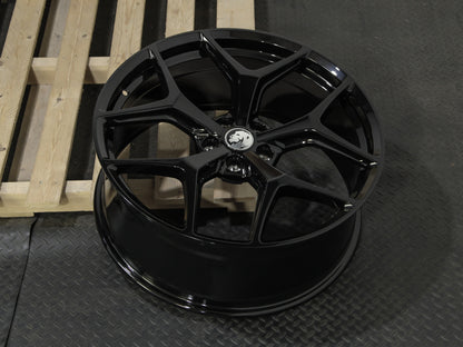 GTS 22" -  Gloss Black