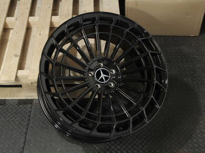 MC877 20" - Gloss  Black